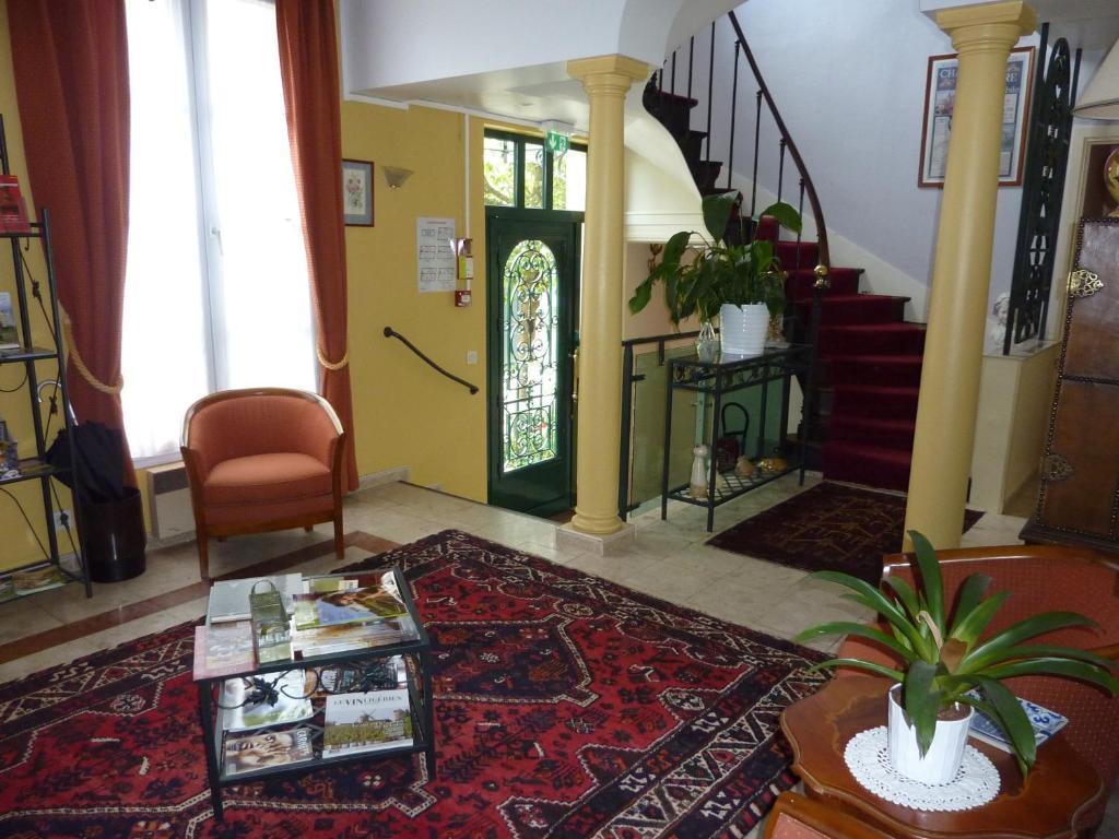Du Manoir 2* Tours
